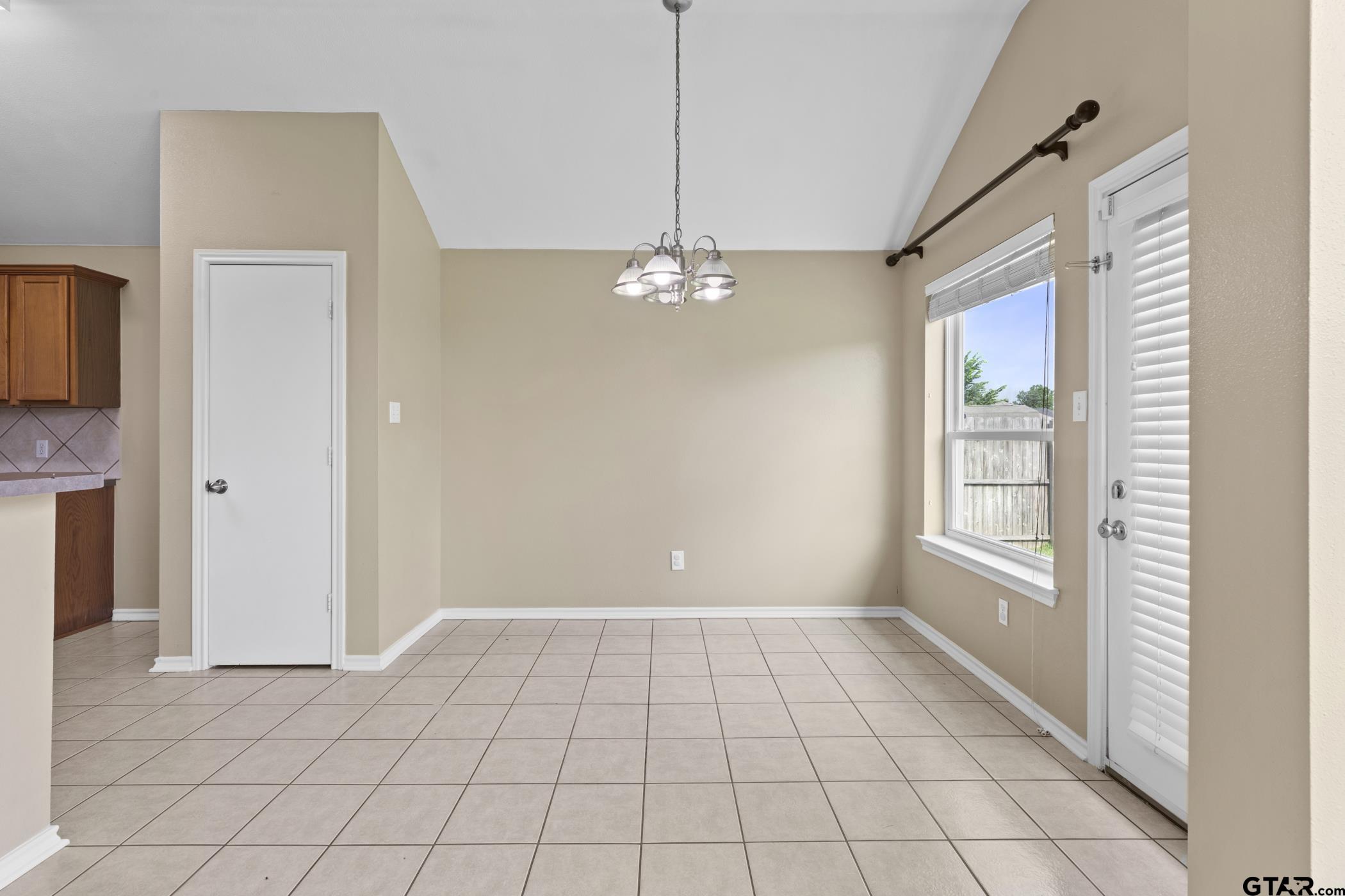 5330 Meadow Ridge Drive Flint, TX 75762 - Photo 9 of 16