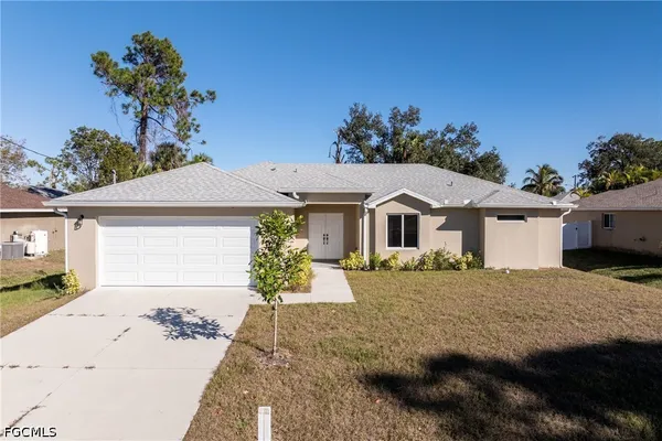 $1,850 | 3513 Northeast 17th Place, Cape Coral, FL 33909