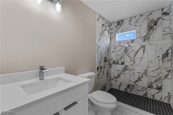 $1,850 | 3513 Northeast 17th Place, Cape Coral, FL 33909