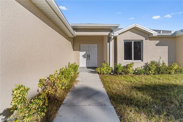 $1,850 | 3513 Northeast 17th Place, Cape Coral, FL 33909