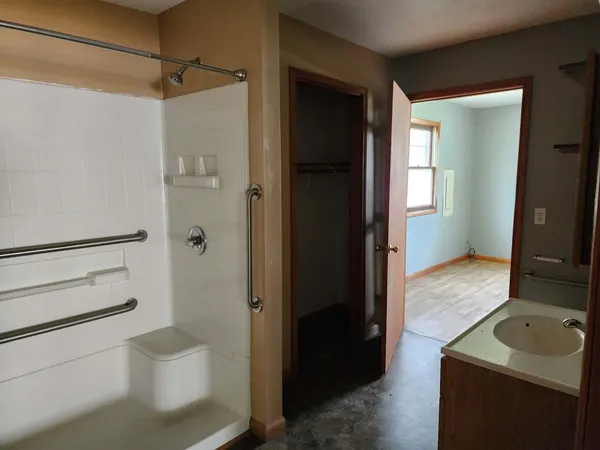 $89,900 | 504 West 5th Street, Benton, IL 62812