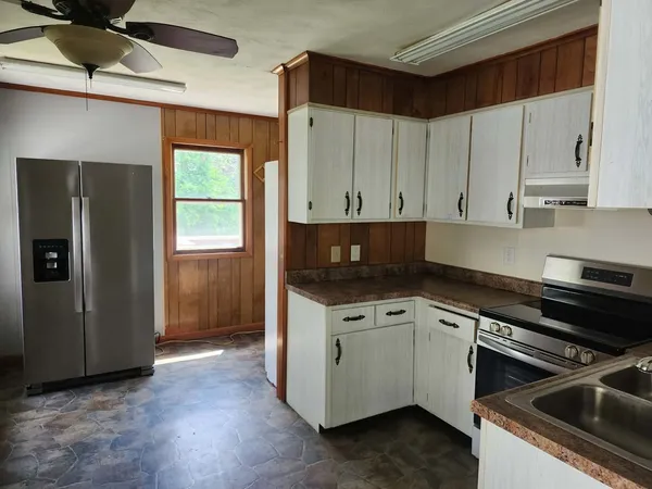 $89,900 | 504 West 5th Street, Benton, IL 62812