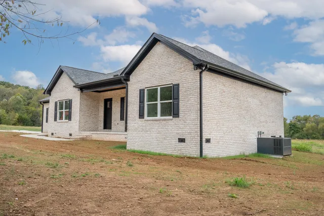 $329,900 | 3771 Buffalo Road, Summertown, TN 38483