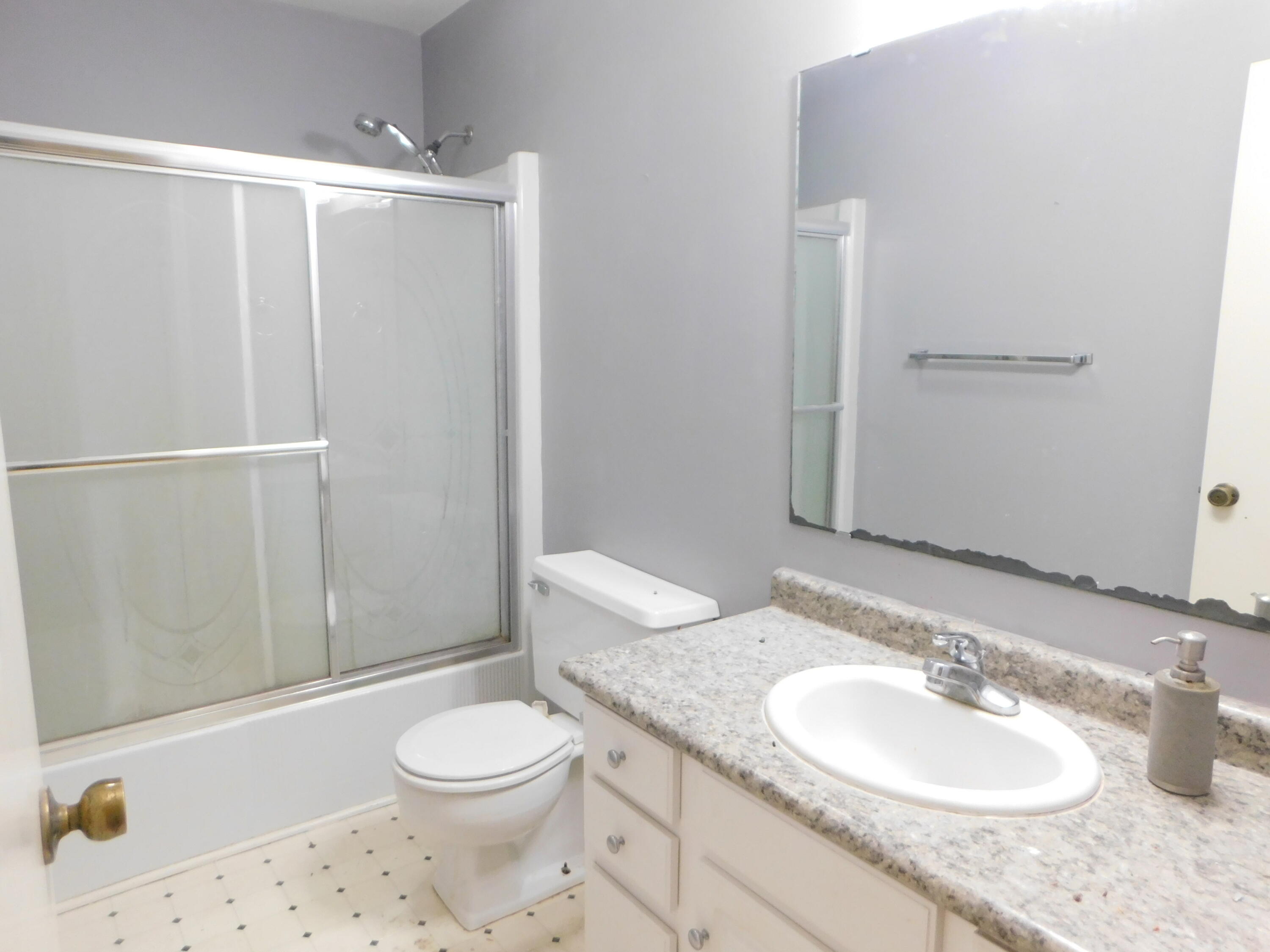 404 West Edgar Bergen Boulevard Decatur, MI 49045 - Photo 10 of 16 guest bathroom