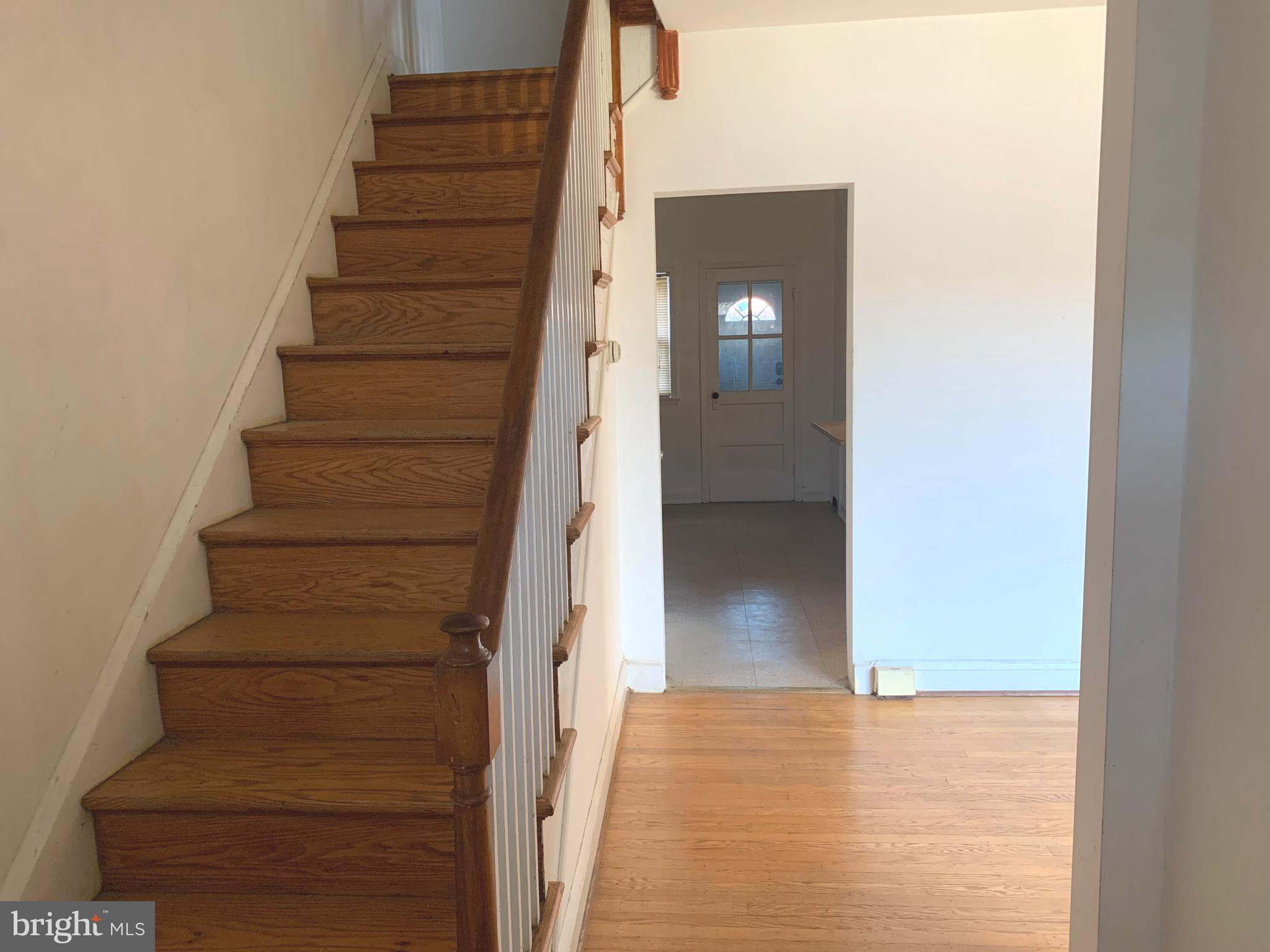 1644 Shadyside Road Baltimore, MD 21218 - Photo 5 of 16 Staircase