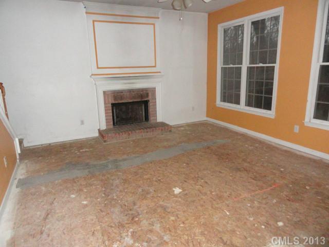 3643 Arklow Road Charlotte, NC 28269 - Photo 4 of 15