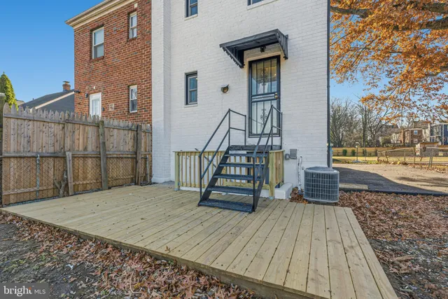 a view of a yard with some trees