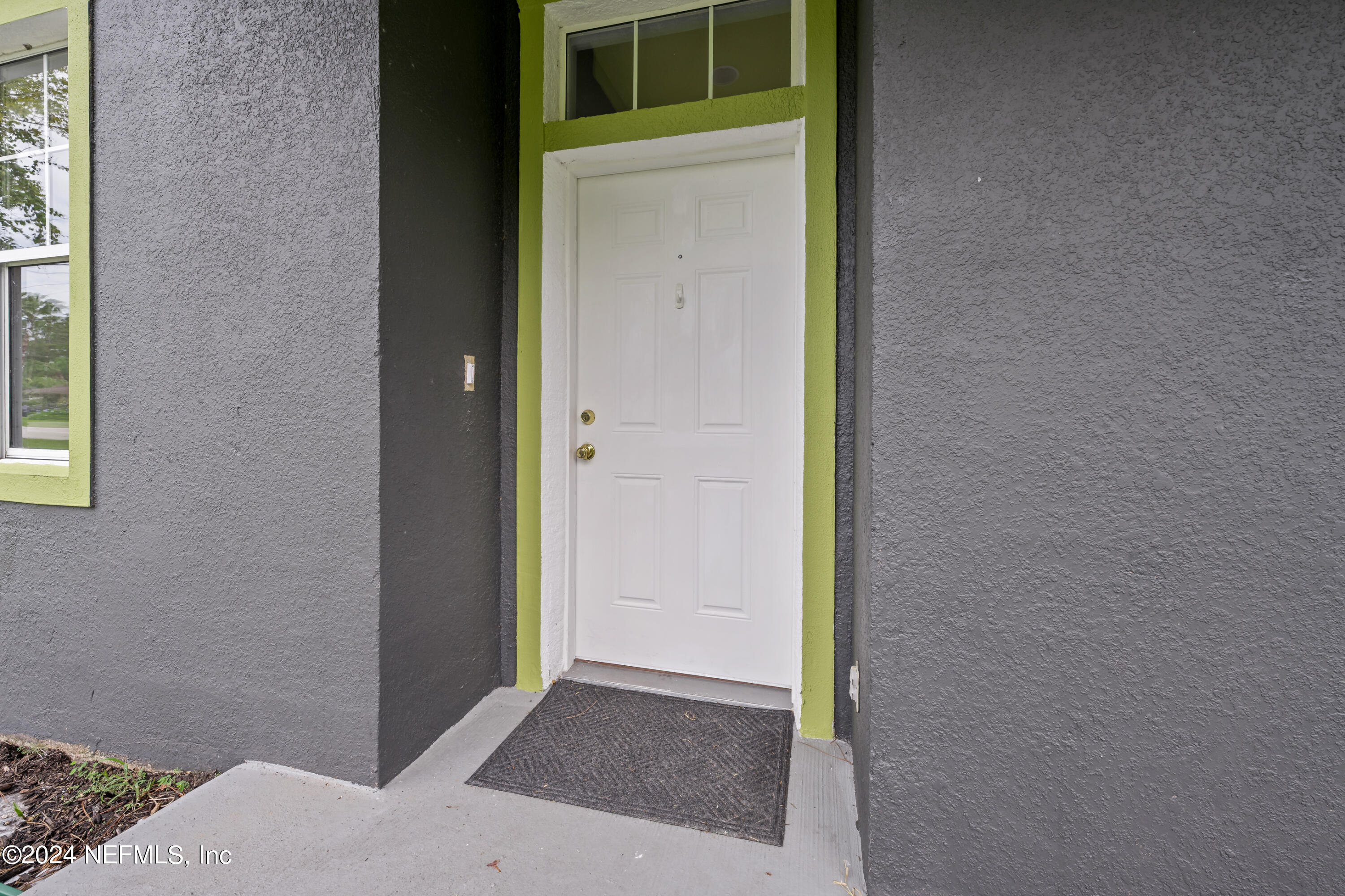 26 Zonal Geranium Trail Palm Coast, FL 32164 - Photo 3 of 35 a view of an entryway of the house