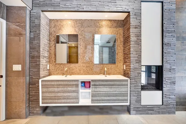 $16,500 | 719 Wellesley Street, Unit A, Weston, MA 02493