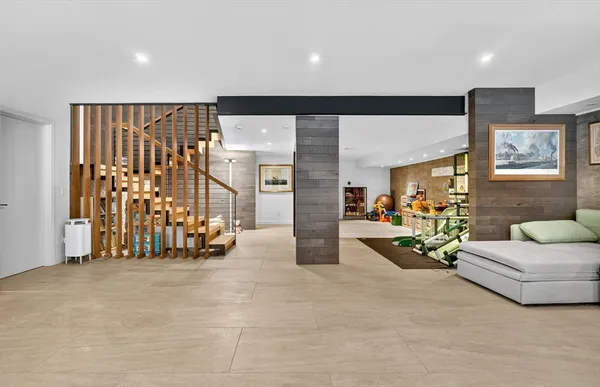 $16,500 | 719 Wellesley Street, Unit A, Weston, MA 02493