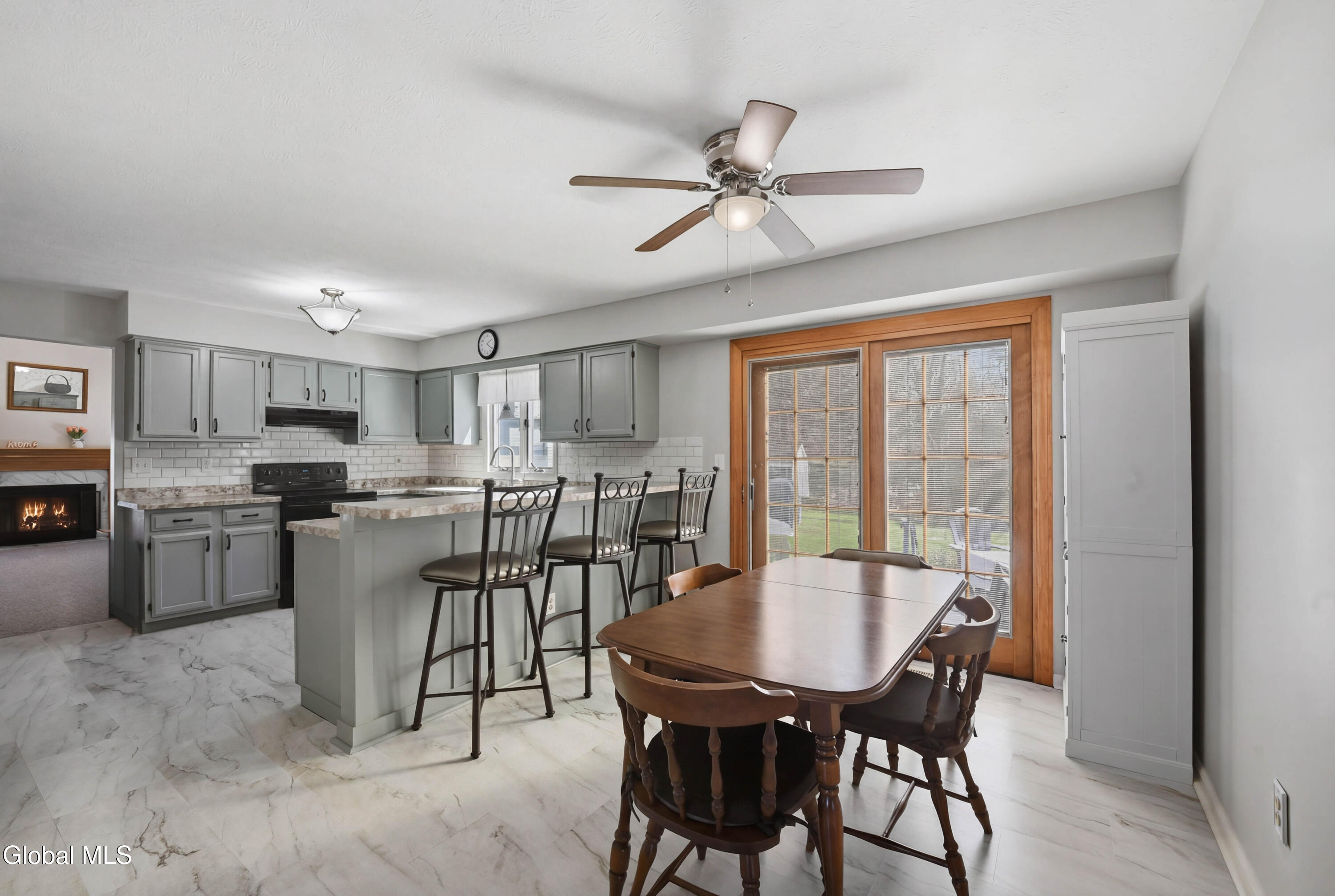 24 Squire Road Colonie, NY 12304 - Photo 11 of 45 11