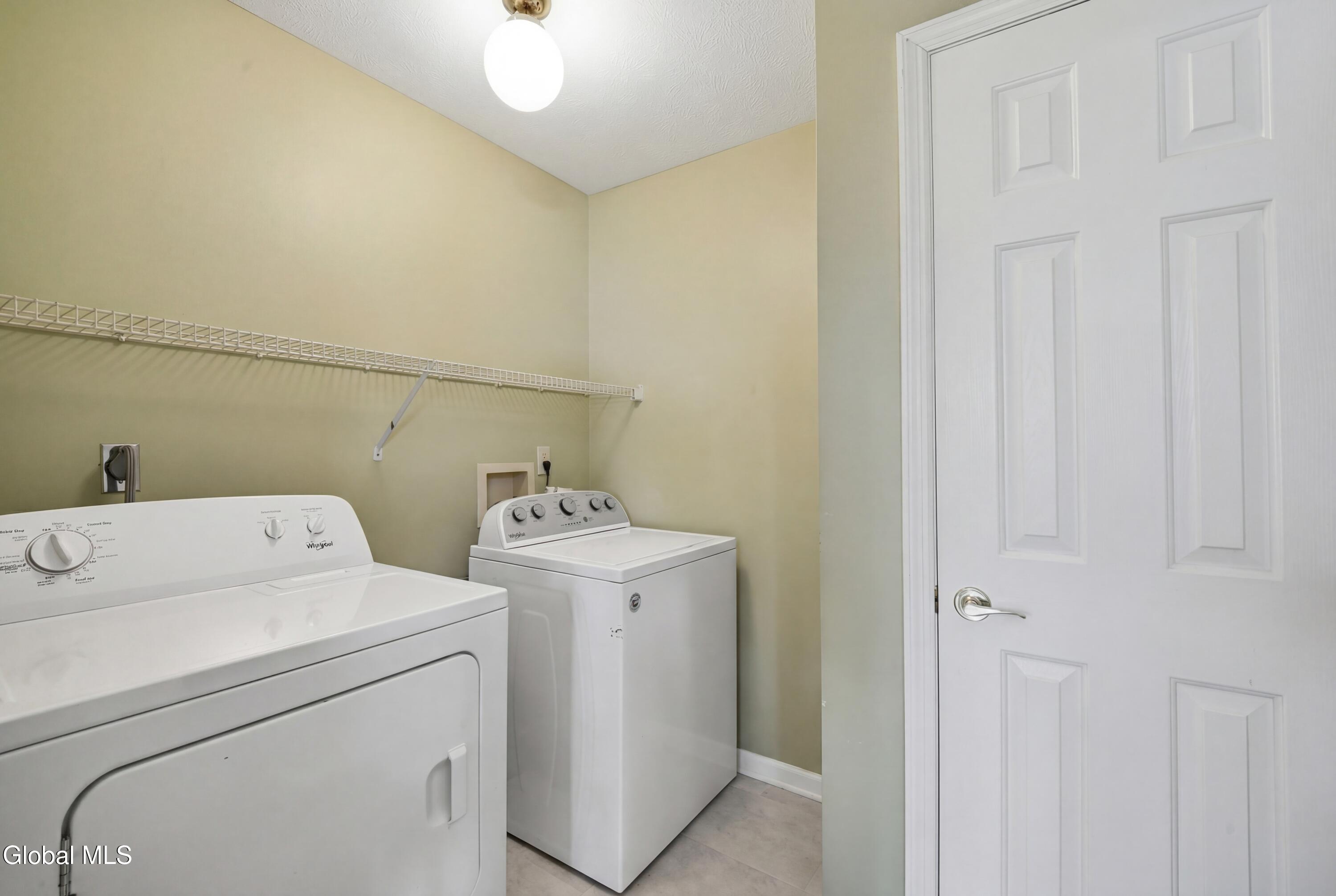 24 Squire Road Colonie, NY 12304 - Photo 17 of 45 17