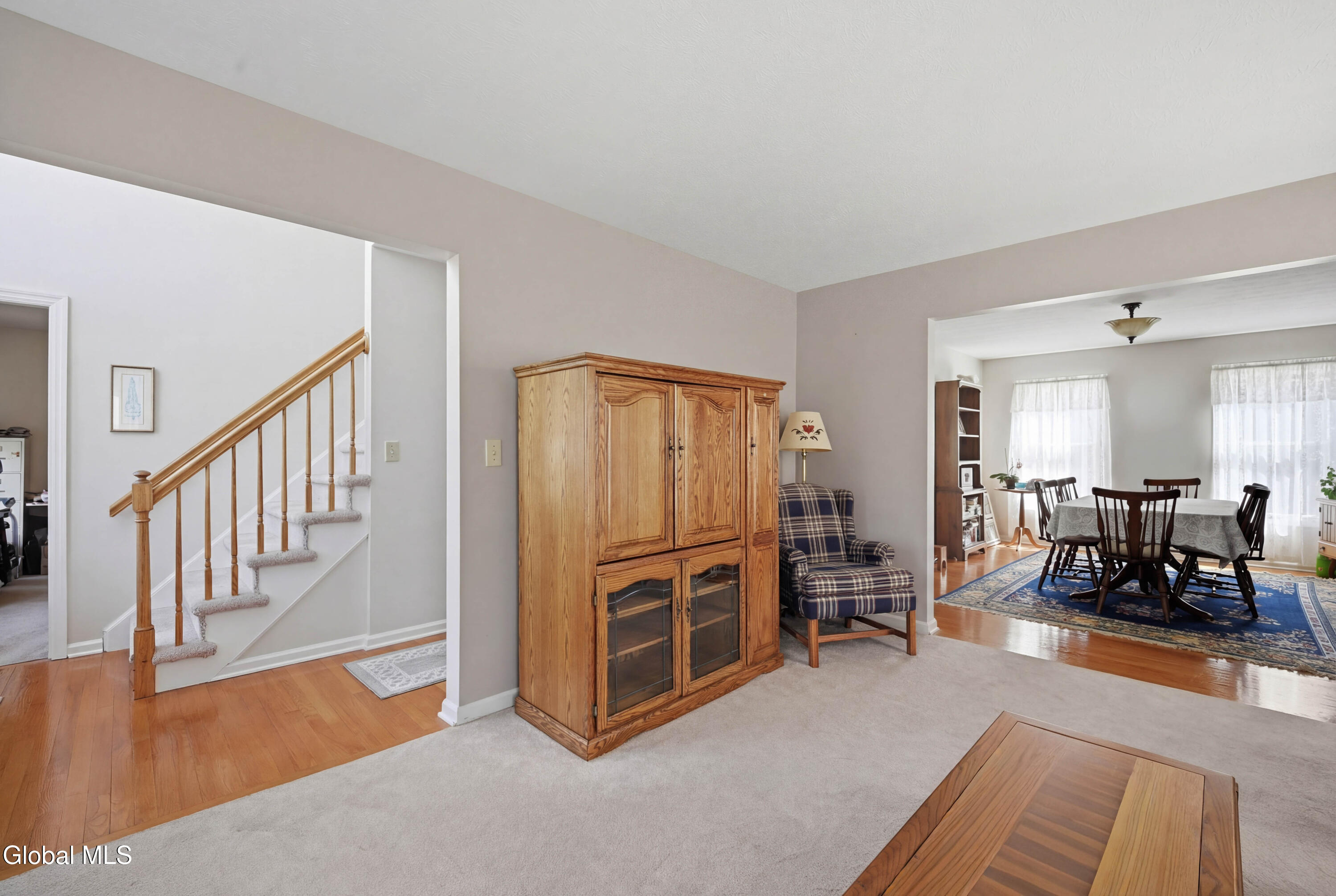 24 Squire Road Colonie, NY 12304 - Photo 7 of 45 7