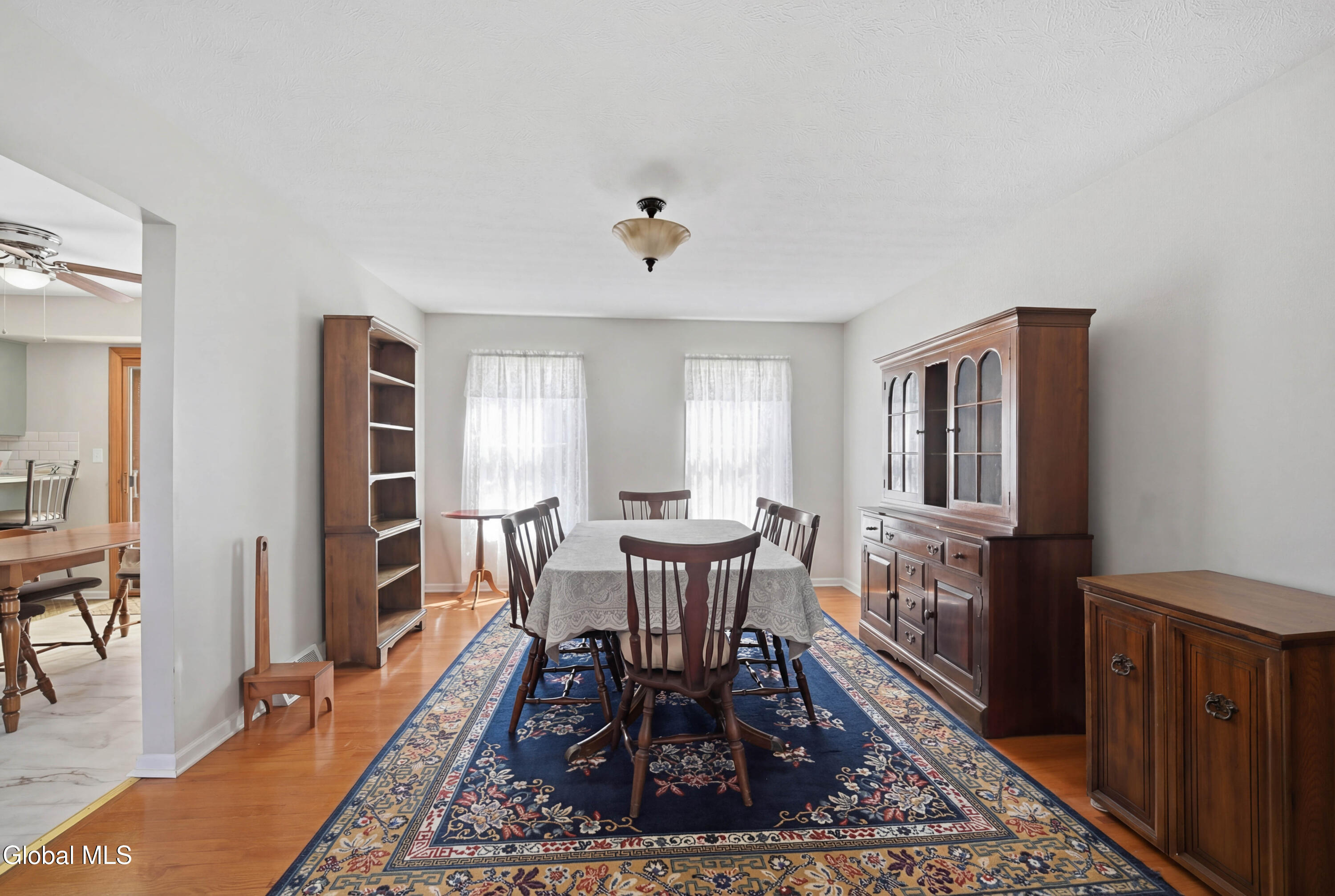 24 Squire Road Colonie, NY 12304 - Photo 9 of 45 9