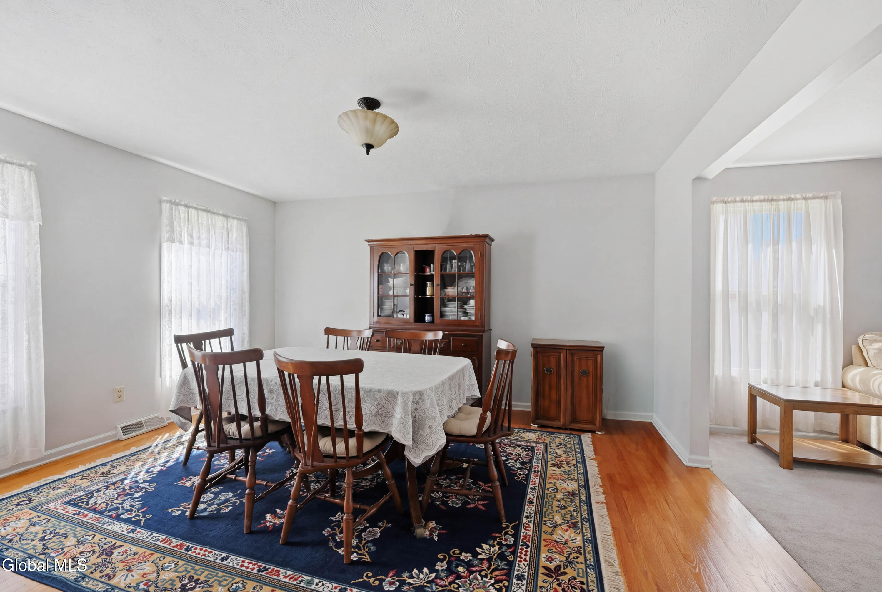 24 Squire Road Colonie, NY 12304 - Photo 10 of 45 10