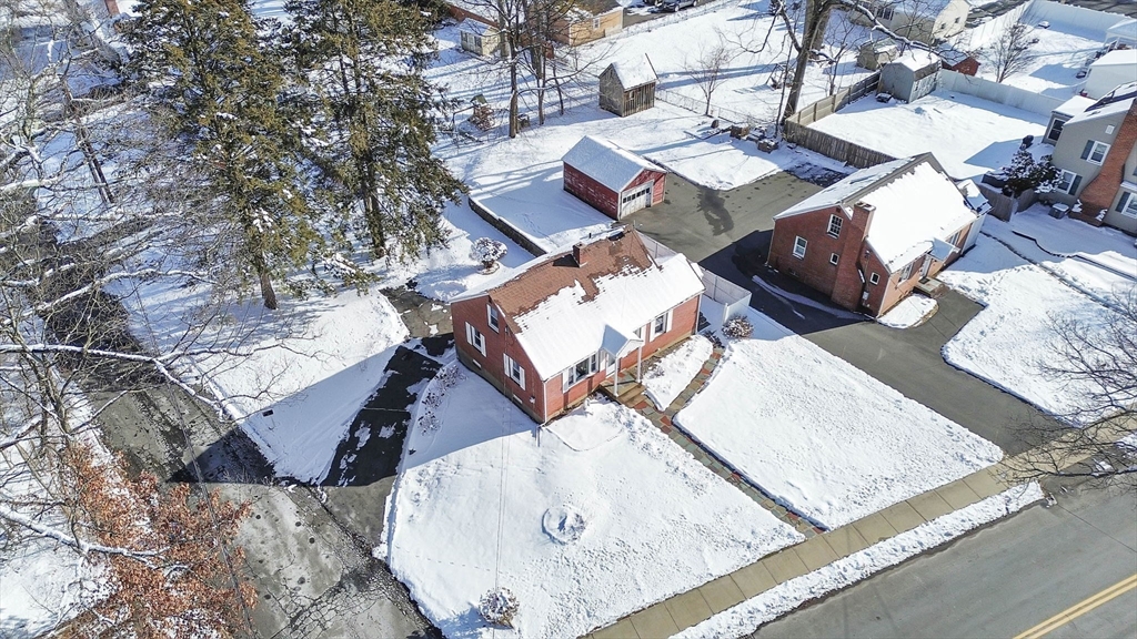 240 Morton Street West Springfield, MA 01089 - Photo 11 of 42