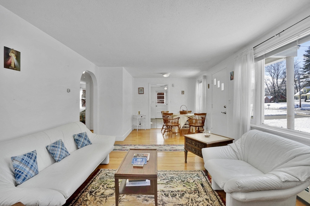 240 Morton Street West Springfield, MA 01089 - Photo 18 of 42