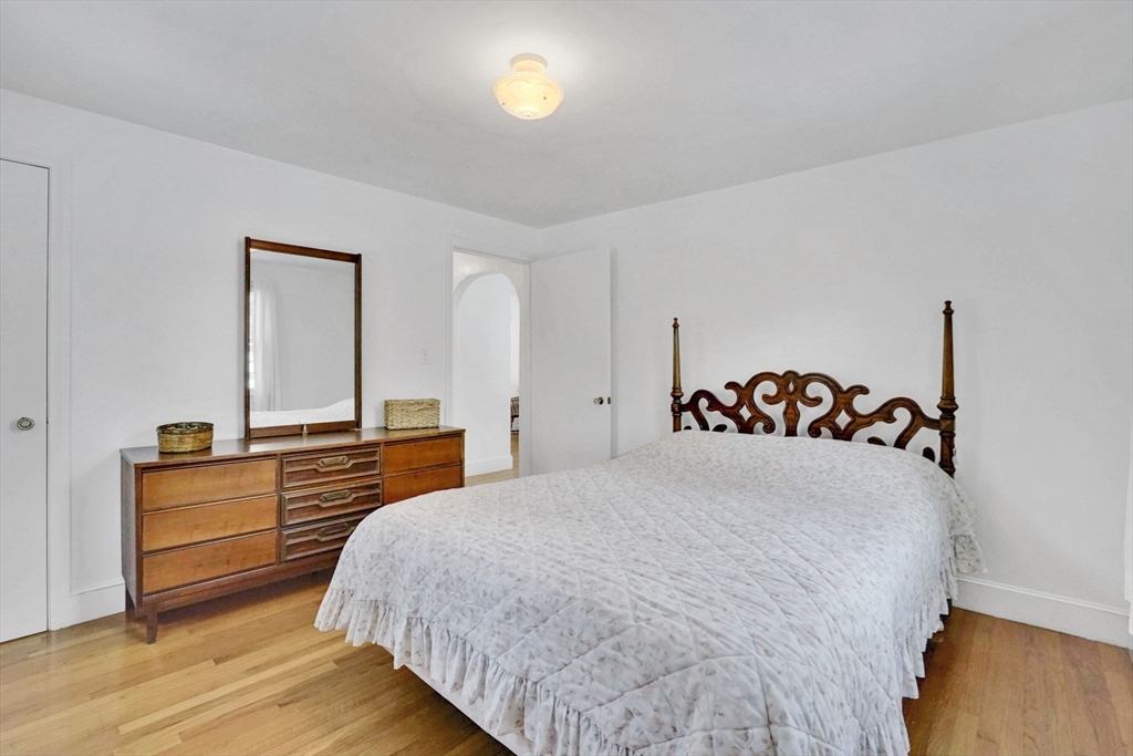 240 Morton Street West Springfield, MA 01089 - Photo 27 of 42