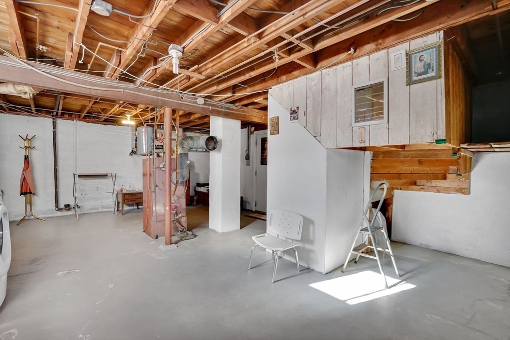 240 Morton Street West Springfield, MA 01089 - Photo 35 of 42