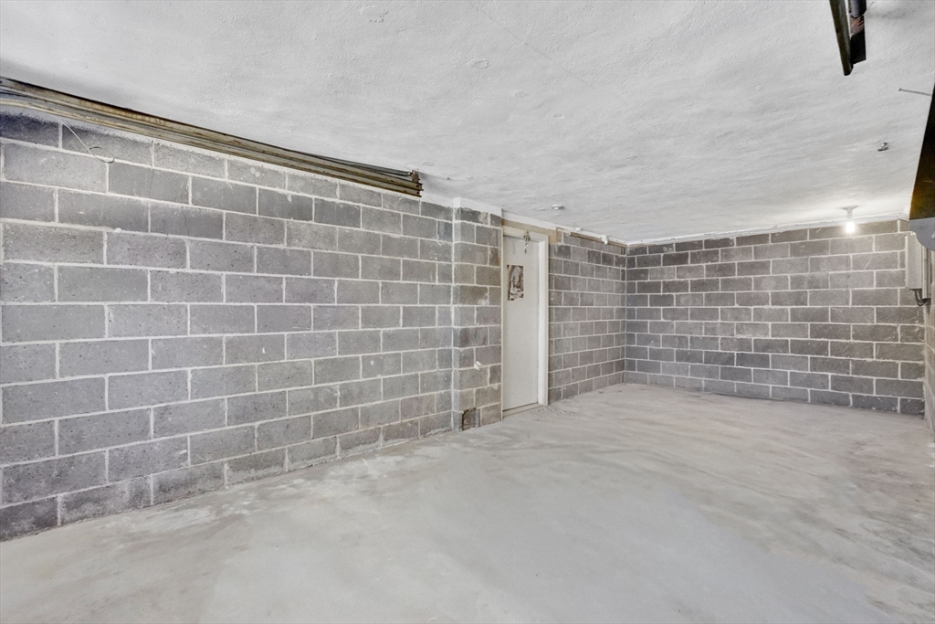 240 Morton Street West Springfield, MA 01089 - Photo 39 of 42