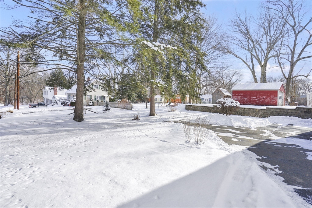 240 Morton Street West Springfield, MA 01089 - Photo 5 of 42