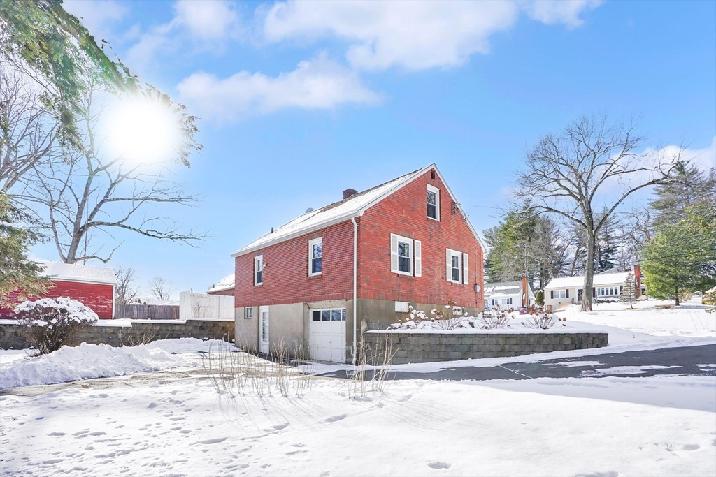 240 Morton Street West Springfield, MA 01089 - Photo 6 of 42