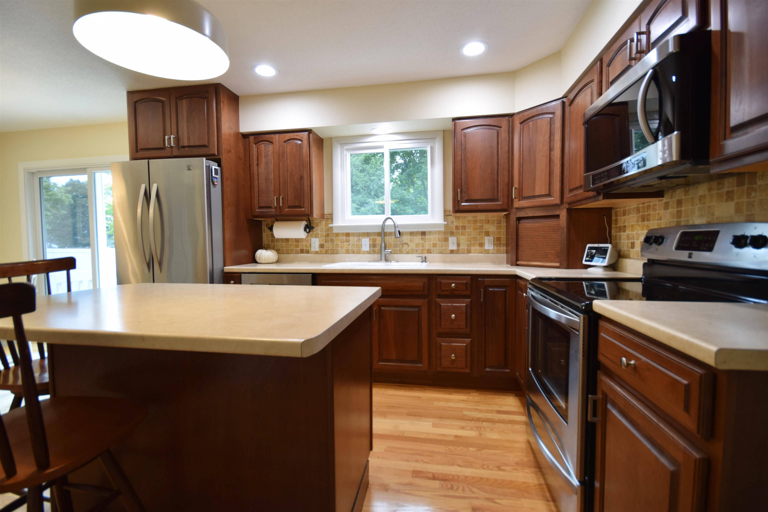 54 Faith Street Burlington, VT 05408 - Photo 3 of 34