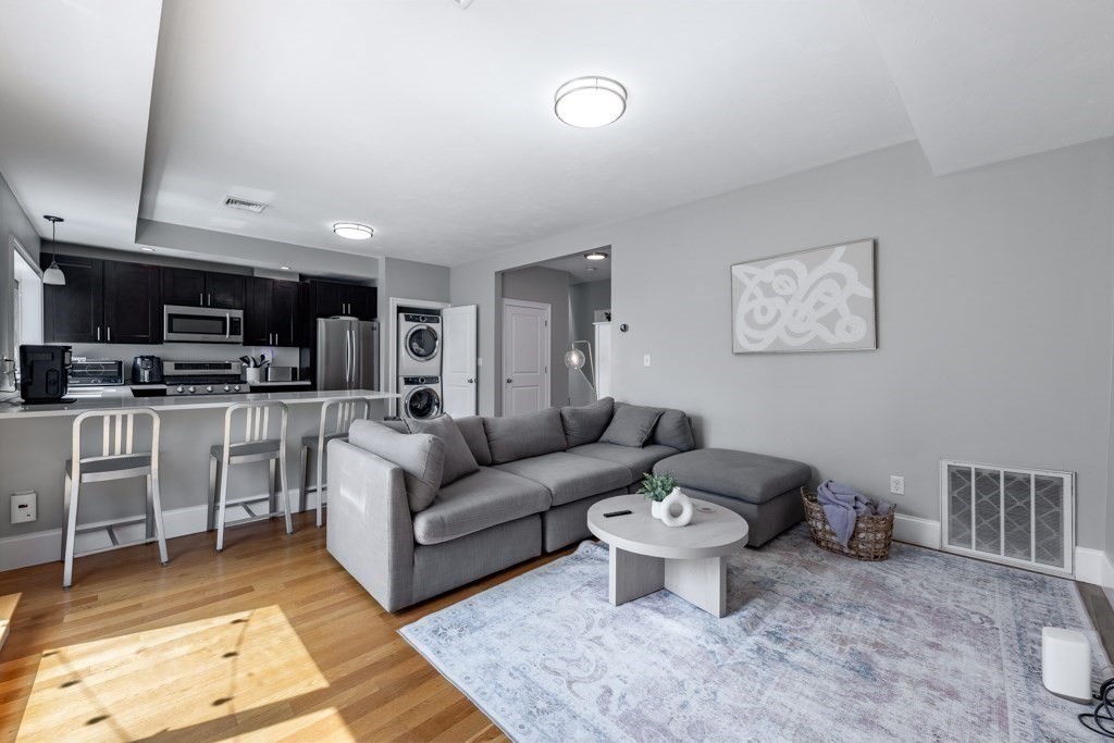 417 East 7th Street, Unit 2 Boston, MA 02127 - Photo 7 of 18