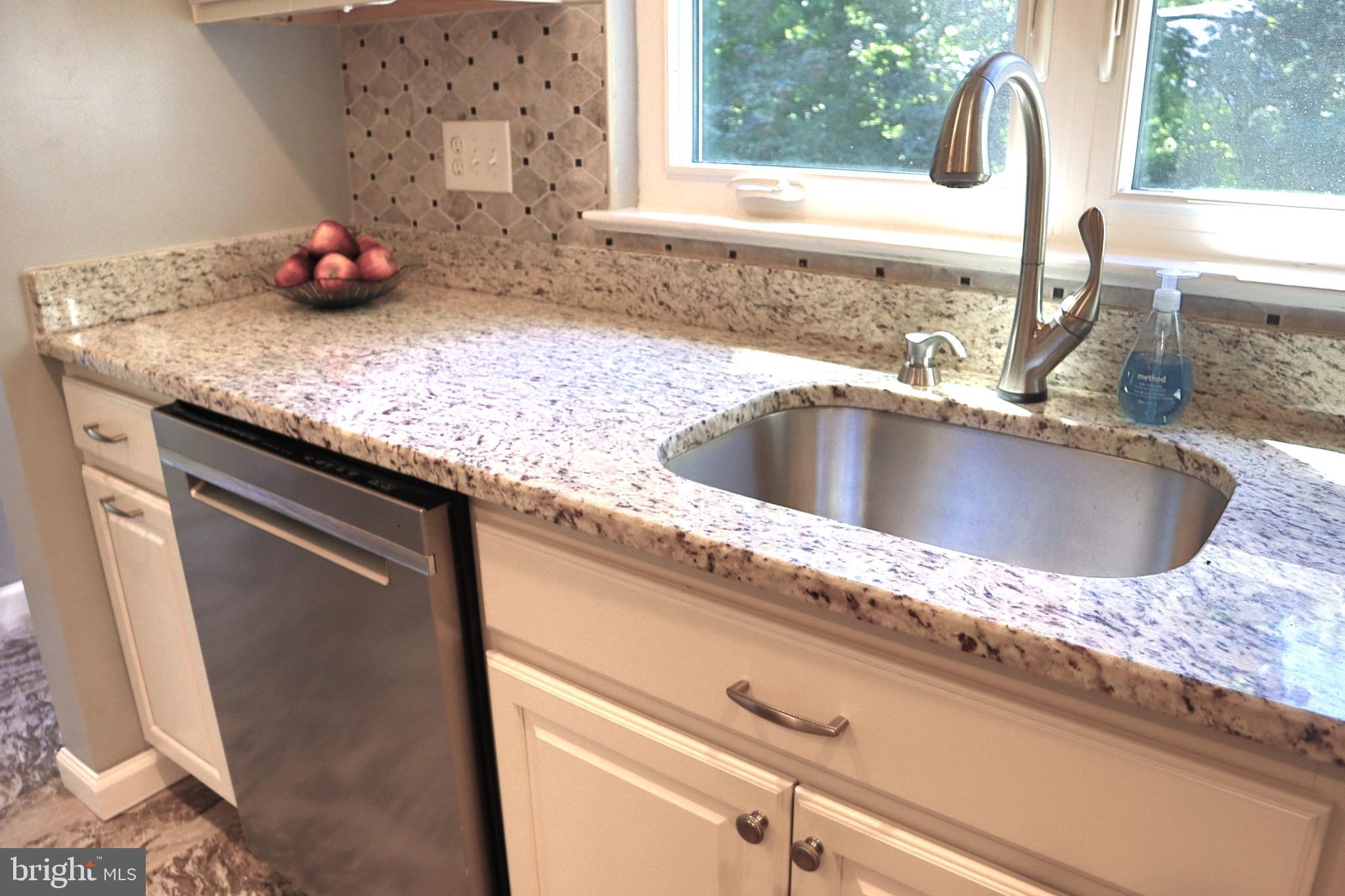 9110 Wire Avenue Silver Spring, MD 20901 - Photo 3 of 29