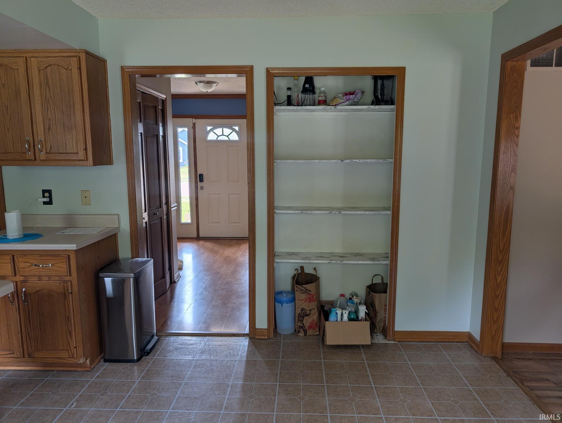 5420 Holly Oak Road Fort Wayne, IN 46845 - Photo 8 of 32 Gallery Image 8