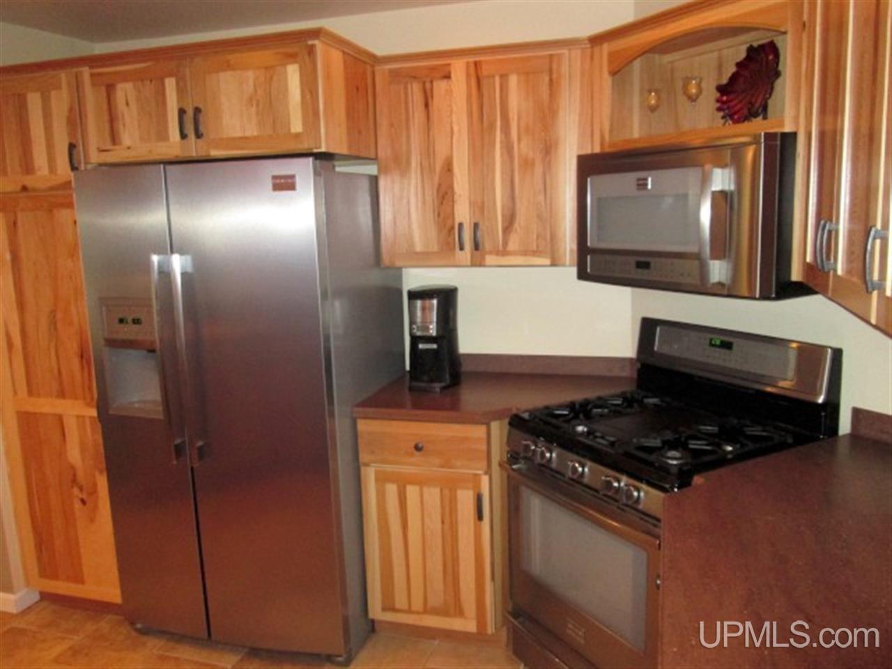 20392 Summit Road Lanse, MI 49946 - Photo 3 of 28 Gallery Image 3