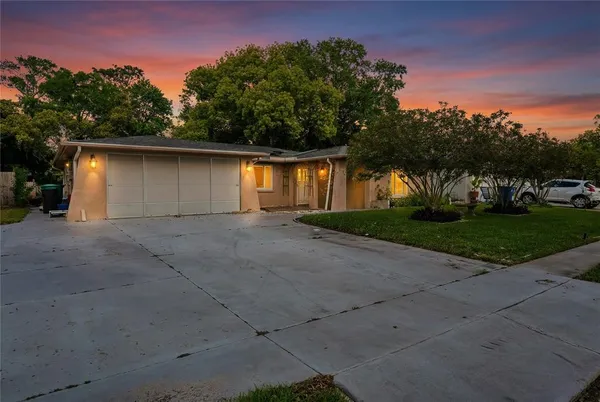 $325,000 | 3122 Bahia Avenue, Holiday, FL 34690