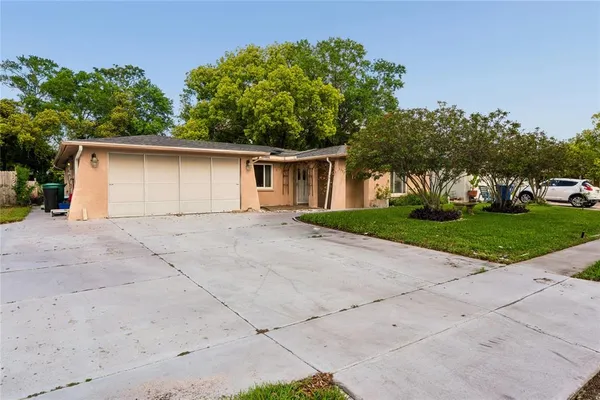 front view of house with a yard