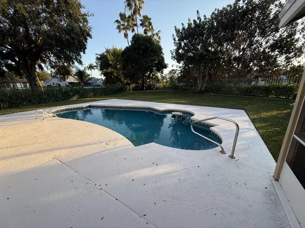 $3,600 | 1304 Lake Breeze Drive, Wellington, FL 33414