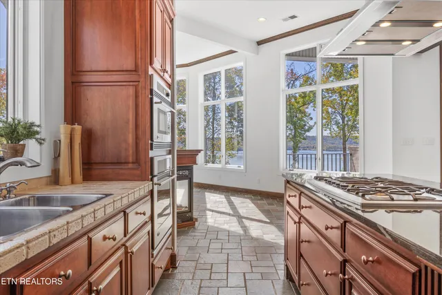 $1,550,000 | 265 East Shore Drive, Rockwood, TN 37854