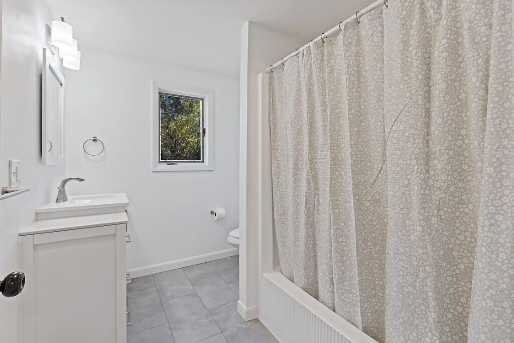 472 Dunn Road Belgrade, ME 04917 - Photo 20 of 85 45_BP5A0457_DxO_mls