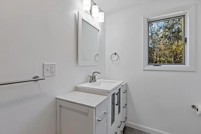 $439,500 | 472 Dunn Road, Belgrade, ME 04917