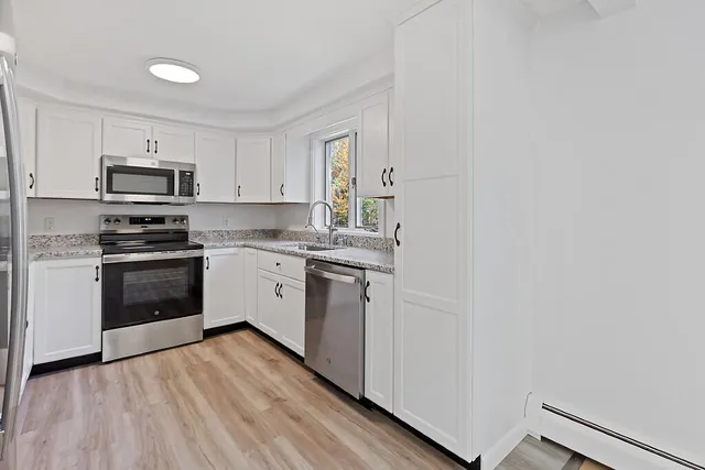 $439,500 | 472 Dunn Road, Belgrade, ME 04917