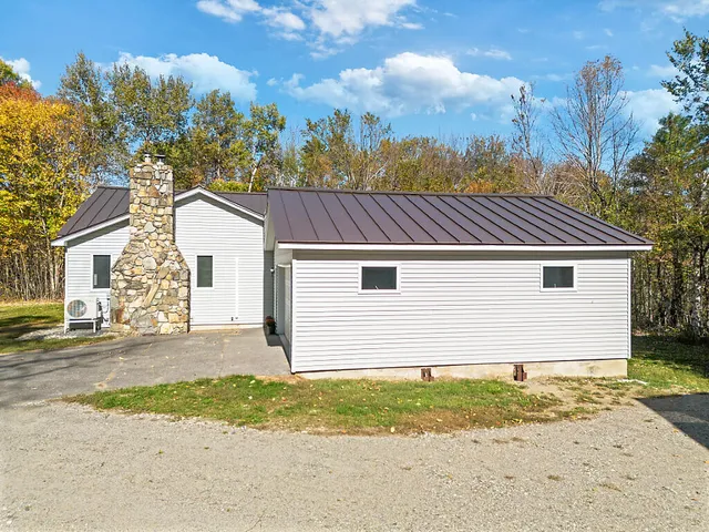 $439,500 | 472 Dunn Road, Belgrade, ME 04917