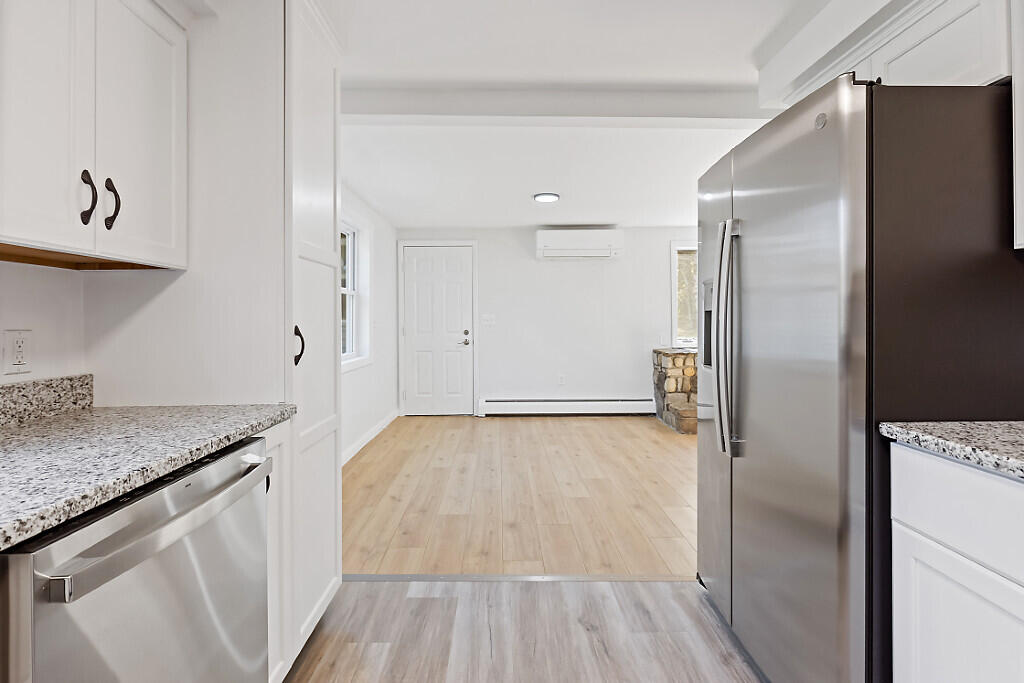 472 Dunn Road Belgrade, ME 04917 - Photo 7 of 85 34_BP5A0424_DxO_mls