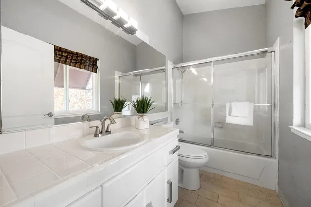 $1,198,000 | 104 East Court Lane, Foster City, CA 94404