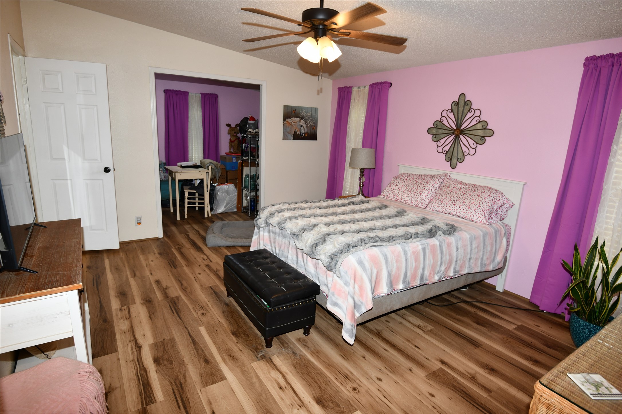 101 Pinewood Drive Shepherd, TX 77371 - Photo 17 of 37 Primary Bedroom