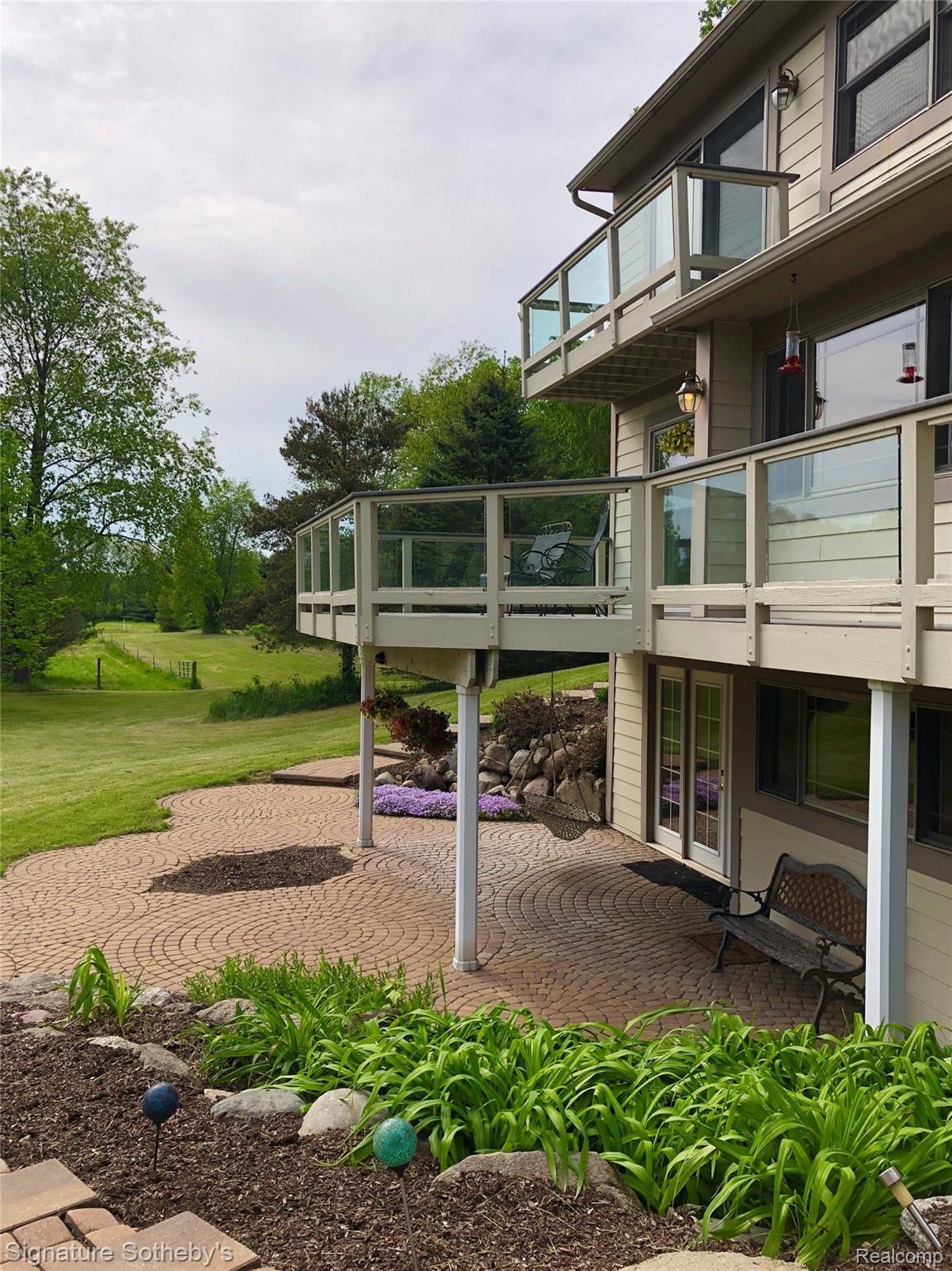 6539 Ridgewood Road Clarkston, MI 48346 - Photo 65 of 92 Gorgeous views from every level
