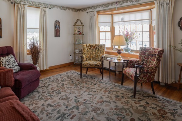 3 Reynolds Road Peabody, MA 01960 - Photo 5 of 25 Gallery Image 5