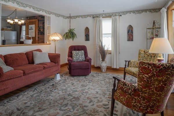 3 Reynolds Road Peabody, MA 01960 - Photo 6 of 25 Gallery Image 6