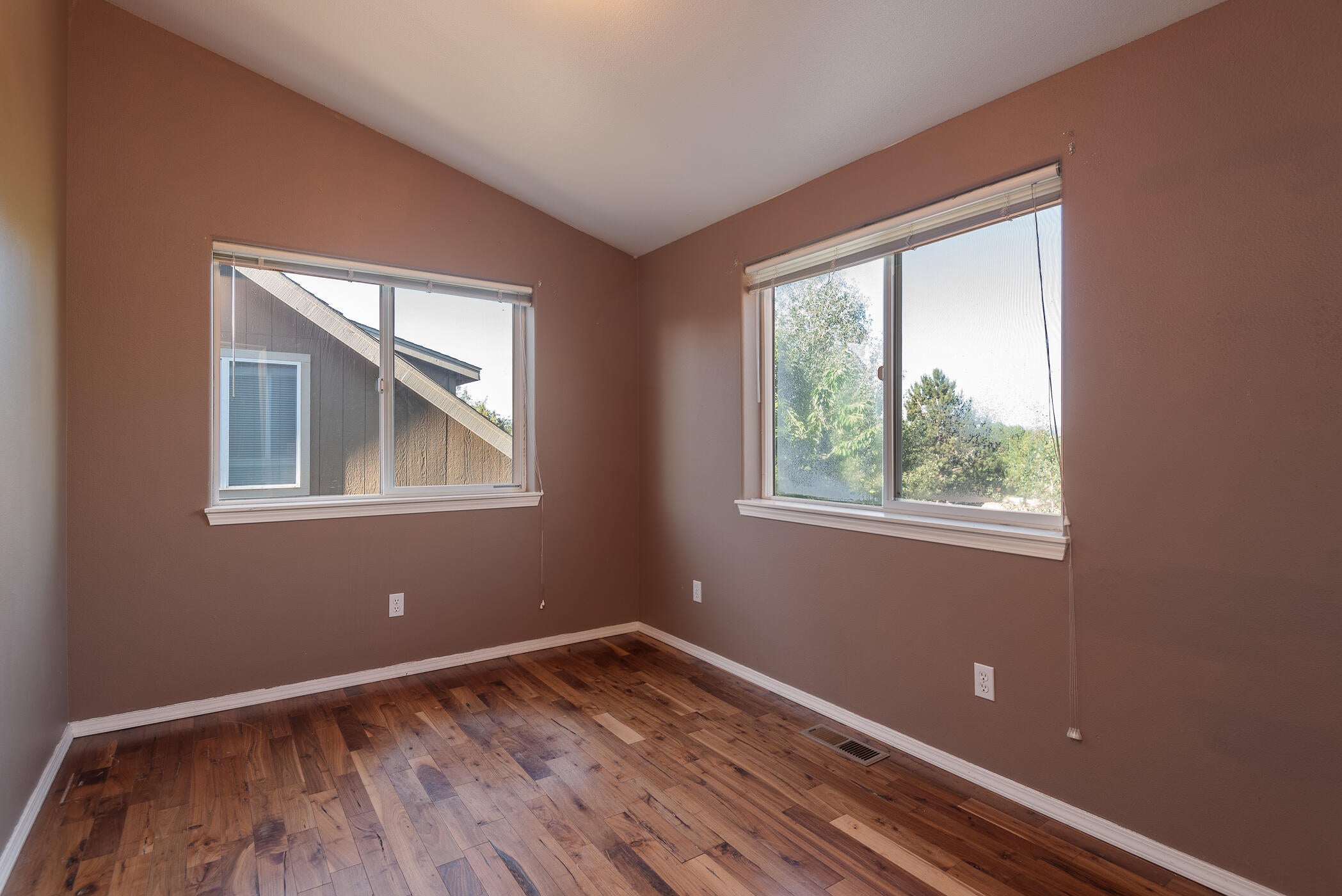 1543 Glacier Ridge Road Bend, OR 97701 - Photo 14 of 24 11.5 office