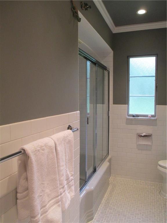 115 West Chapel Ridge Road Pittsburgh, PA 15238 - Photo 17 of 21 Gallery Image 17
