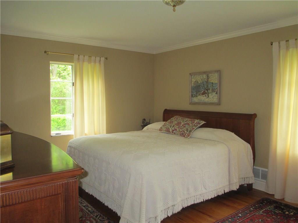 115 West Chapel Ridge Road Pittsburgh, PA 15238 - Photo 10 of 21 Master Bedroom