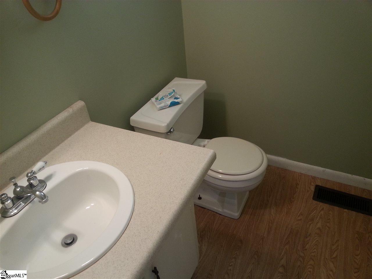 110 Crestfield Road Greenville, SC 29605 - Photo 12 of 13 Gallery Image 12