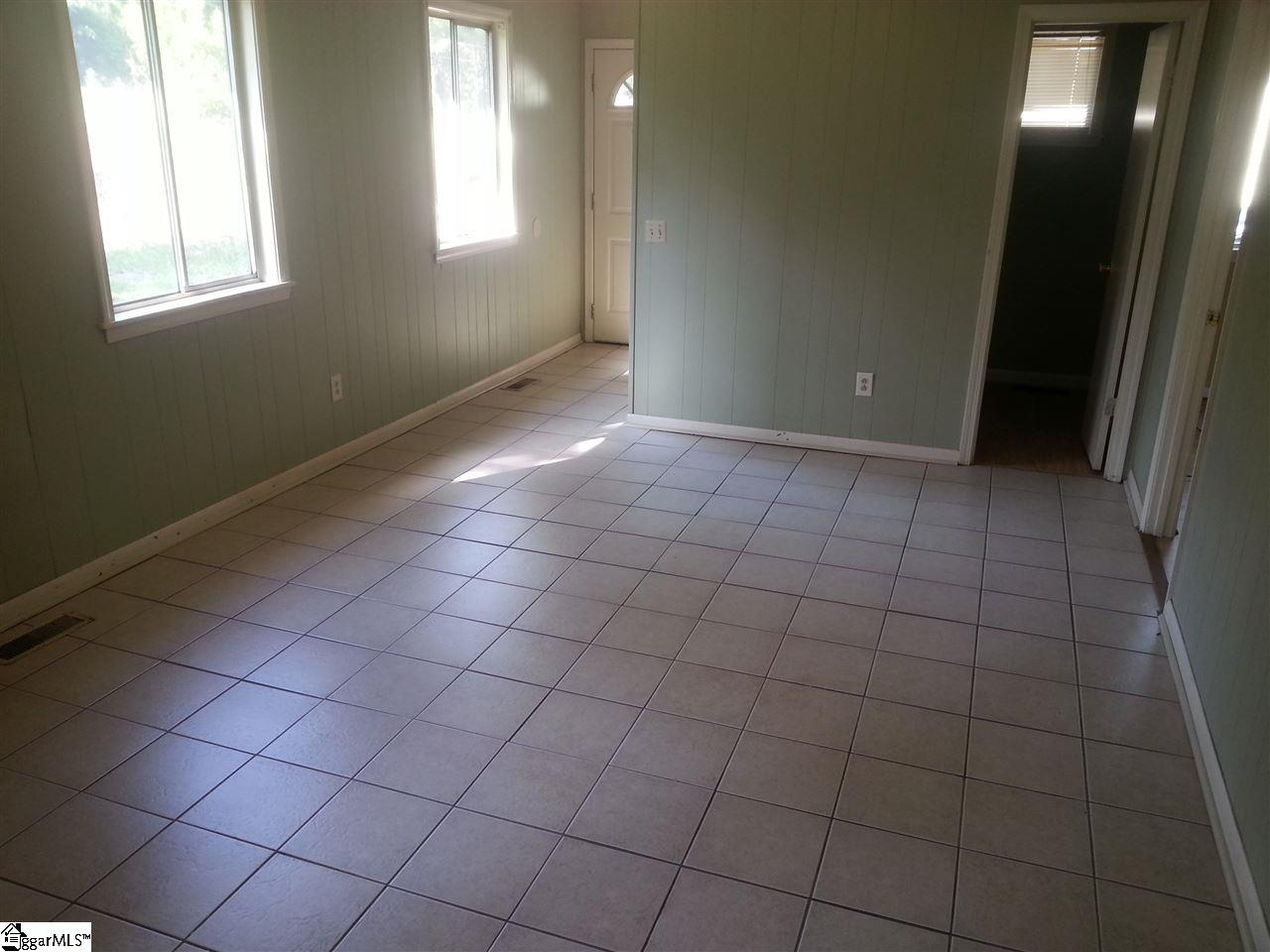 110 Crestfield Road Greenville, SC 29605 - Photo 6 of 13 Gallery Image 6